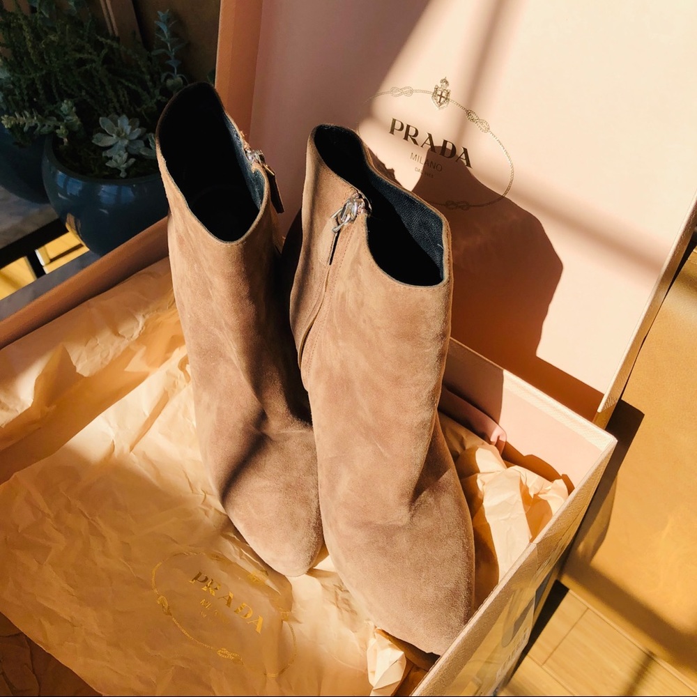 Tan/grey suede PRADA booties - Picture 5 of 8